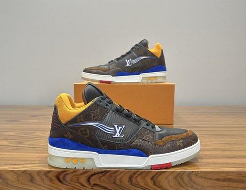 Louis Vuitton - Sneakers - Maat: Shoes / EU 45.5, UK 10, Antiek en Kunst, Antiek | Tapijten, Tafelkleden en Textiel