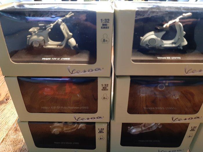 New Ray 1:32 - Model motorfiets (9) - Vespa miniature, Hobby & Loisirs créatifs, Voitures miniatures | 1:5 à 1:12