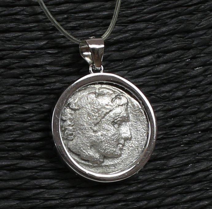Modern zilver Hanger met oude Griekse Alexander de Grote, Verzamelen, Mineralen en Fossielen