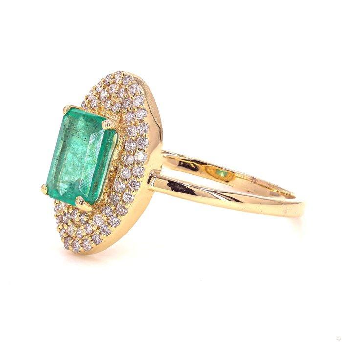 Trouwring - 14 karaat Geel goud - 1.22ct. tw. Smaragd -, Handtassen en Accessoires, Antieke sieraden