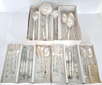 Christofle - Ménagère (73) - 8 personnes + couverts de