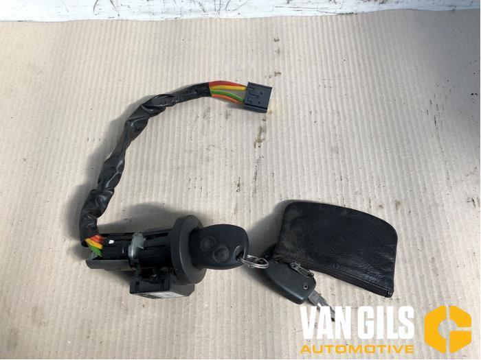 Kontaktslot+Sleutel Dacia Duster O117074, Auto-onderdelen, Carrosserie