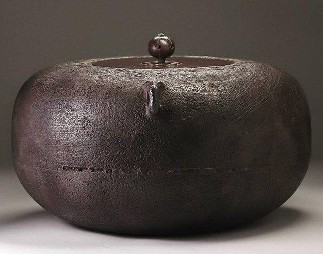 Edo-periode Hakeme gietijzeren theepot met doos van de, Antiek en Kunst, Antiek | Overige Antiek