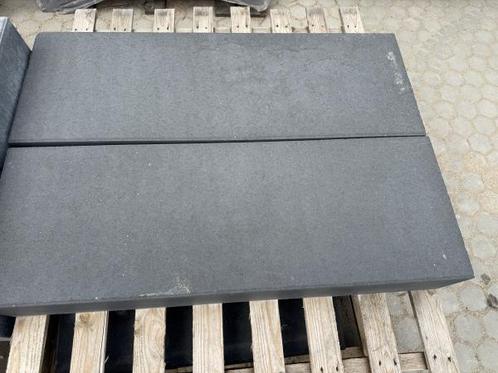 Veiling - 2x Trapblok Beton Zwart 100x35x15 Cm, Tuin en Terras, Tegels en Klinkers, Nieuw