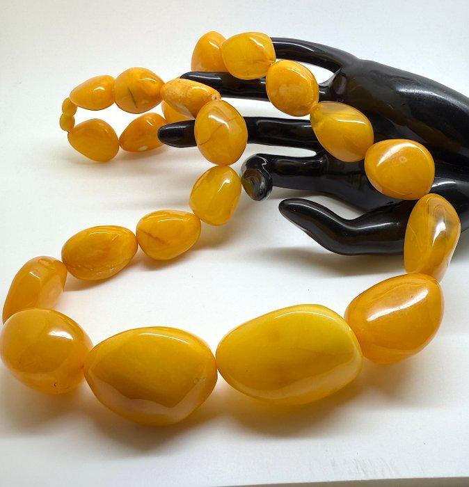 Grote oude natuurlijke witte Baltische amberketting van, Antiek en Kunst, Curiosa en Brocante