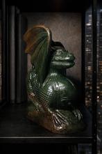 Met de hand gesneden groene roodachtige aventurijn