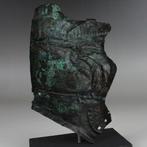 Oud-Romeins Brons Militaire wangstuk van een helmfragment, Verzamelen