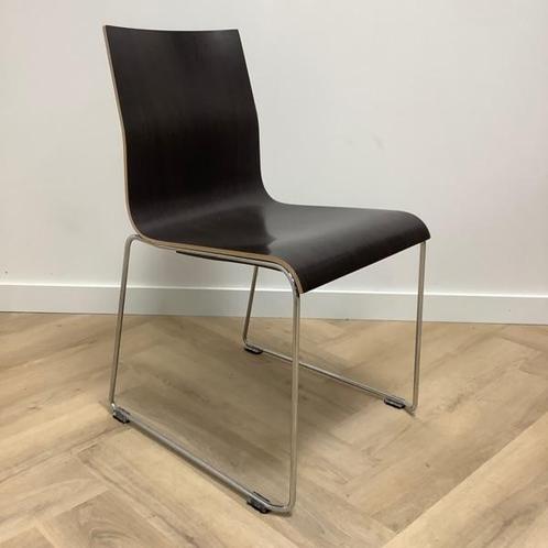 Tweedehands kantinestoel / stapelstoel, MDF bruin - chroom, Huis en Inrichting, Stoelen, Gebruikt, Eén