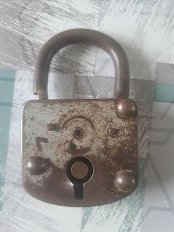 Collection thématique - Cadenas, beaucoup de cadenas rares à