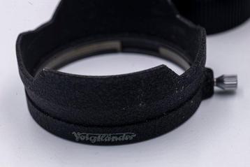 Voigtländer Cosina Ultron 1,9/28mm Aspherical + hood - LTM |