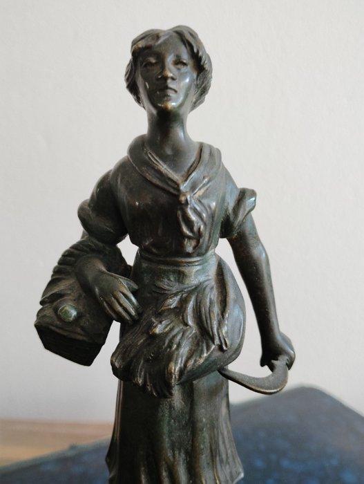 René André Varnier (XIX-XX) - sculptuur, La moissoneuse - 19, Antiek en Kunst, Antiek | Keramiek en Aardewerk