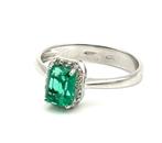 Ring - 18 karaat Witgoud Smaragd - Diamant, Handtassen en Accessoires, Ringen, Nieuw