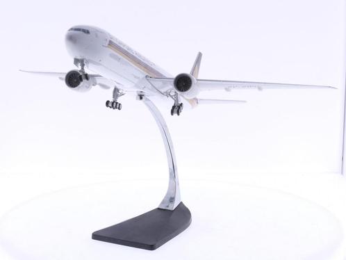 Schaal 1:200 Phoenix 200004 Singapore Airlines B777-300ER..., Hobby en Vrije tijd, Modelbouw | Vliegtuigen en Helikopters, Gebruikt
