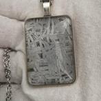 Stalen hanger en meteoriet met stalen ketting IJzer, Verzamelen, Mineralen en Fossielen