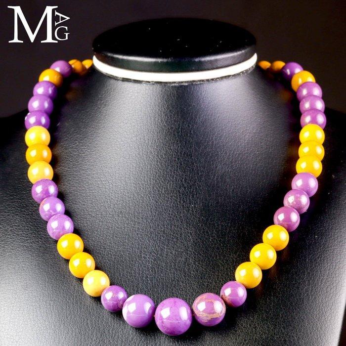 Twee natuurlijke mineralen, ongebruikelijk in de wereld van, Verzamelen, Mineralen en Fossielen