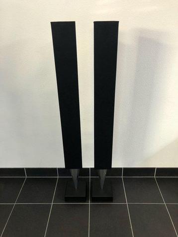 Bang & Olufsen - Beolab 8000 nette strake covers, streaming beschikbaar voor biedingen