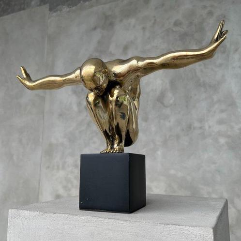 Sculpture, NO RESERVE PRICE - Bronze Statue of an Olympic, Antiek en Kunst, Kunst | Designobjecten