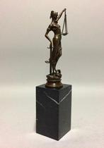Figurine - Bronzen beeld vrouwe justitia - exacte