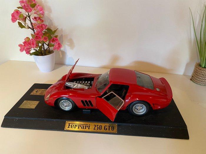 Revell 1:12 - Voiture miniature - 1964 Ferrari 250 GTO -, Hobby en Vrije tijd, Modelauto's | 1:5 tot 1:12