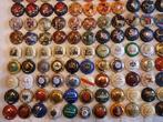 Themacollectie - 300 champagne capsules met 22 volledige, Antiek en Kunst