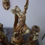 Statue, dame met kandelaars - 56 cm - Résine