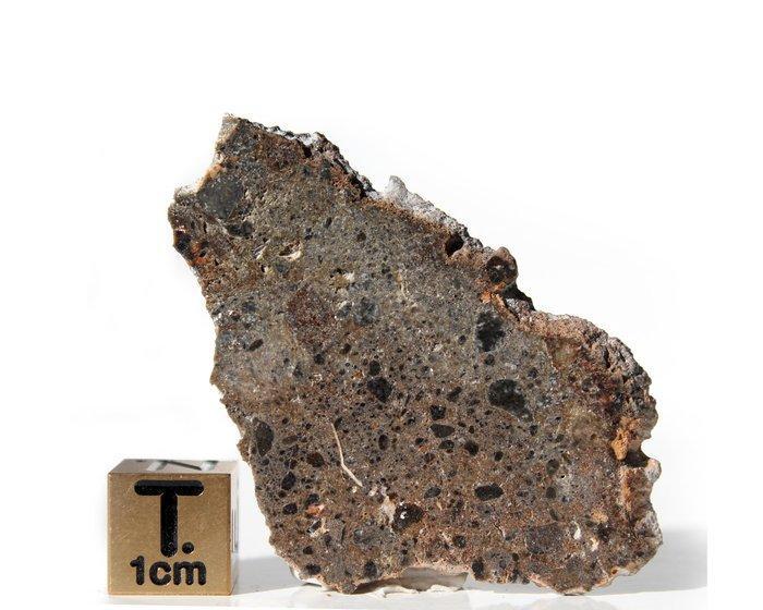 Een mooie maansnede NWA 17700 maanmeteorit (troctoliet, Verzamelen, Mineralen en Fossielen