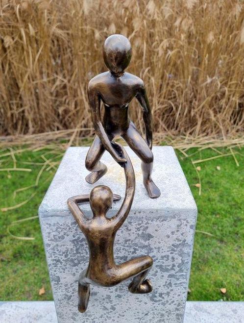 Sculpture, De helpende hand - 45 cm - Bronze, Antiek en Kunst, Curiosa en Brocante
