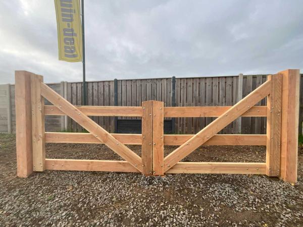 Veiling - Dubbele poort Douglas 400x100 cm, Tuin en Terras, Schuttingen