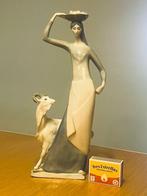 Lladró - Alfredo Ruiz - Sculpture, Country Woman - 38.5 cm -, Antiek en Kunst