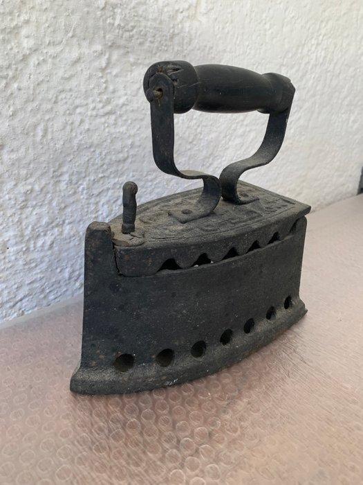 Decoratief ornament - koolstofstrijkijzer - Europa - Ijzeren, Antiek en Kunst, Curiosa en Brocante