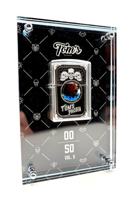 Zippo - Toms Phobia vol. 3 original Zippo solid copper, Verzamelen, Rookartikelen, Aanstekers en Luciferdoosjes