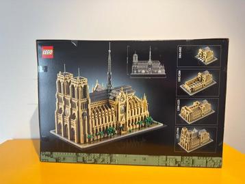 Lego Set - 21061 - Architecture - Notre Dame Cathedral beschikbaar voor biedingen