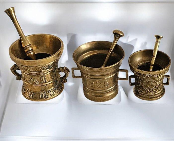 Vijzel en stamper (3) - Brons - Apothekerskwaliteit, Antiek en Kunst, Curiosa en Brocante