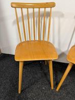 Stoel - Hout - Twee vintage stoelen