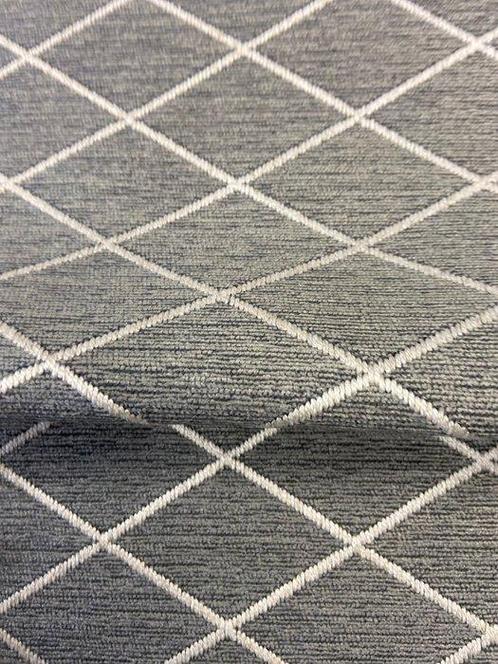 Minotti - Alto pregio ! Tissu luxueux MINOTTI fond gris avec, Antiek en Kunst, Antiek | Tapijten, Tafelkleden en Textiel