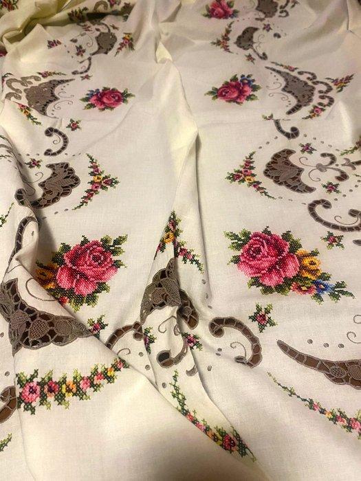 Tafelkleed - 258 cm - 164 cm - Tafelkleed met kruissteek, Antiek en Kunst, Antiek | Tapijten, Tafelkleden en Textiel