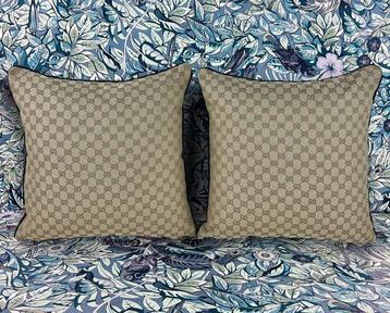 Gucci Nouvelle paire de deux - Coussin beschikbaar voor biedingen