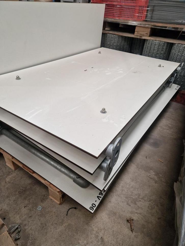 Trespa plaat 140x80cm wit 10mm dik gebruikt, Zakelijke goederen, Kantoor en Winkelinrichting | Magazijn, Stelling en Opslag, Ophalen of Verzenden