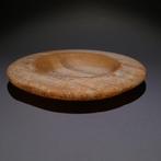 Oud-Egyptisch Albast Vaatbordschotel. 12,2 cm Ø. Oud, Verzamelen