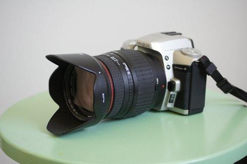 Minolta Dynax 4 and Sigma Compact Hyperzoom 3.5 - 6.3 / 28 -, Audio, Tv en Foto, Fotocamera's Analoog