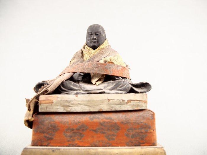 Zittende standbeeld van Nichiren Daishonin () dat een, Antiek en Kunst, Antiek | Overige Antiek