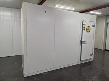 Koelcel 316 x 106 x 226 cm beschikbaar voor biedingen