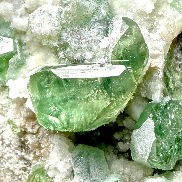 Gratis verzending naar Europa, Demantoïde garnet, kristallen, Verzamelen, Mineralen en Fossielen