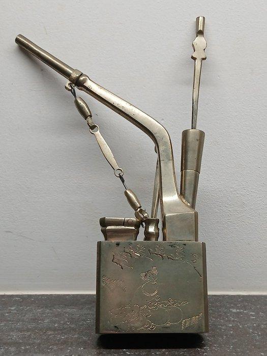 Pijp - Messing, Verzilverd metaal paktong, Verzamelen, Rookartikelen, Aanstekers en Luciferdoosjes