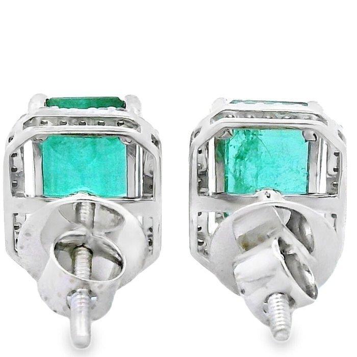 Oorstekers - 18 karaat Witgoud - 3.25ct. tw. Smaragd -, Handtassen en Accessoires, Antieke sieraden
