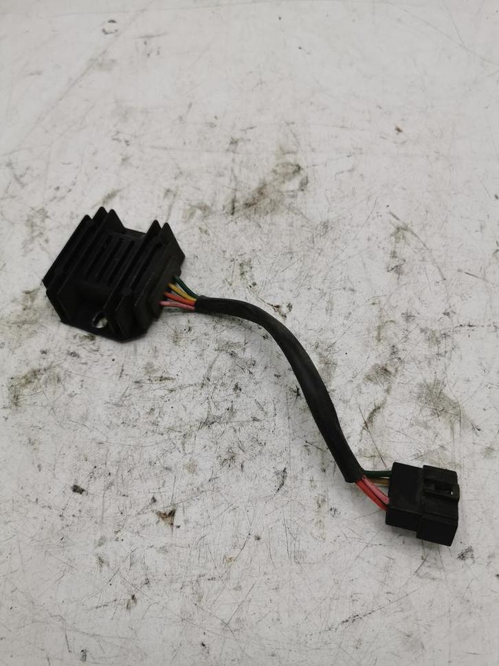 Sym Xpro / Orbit2 / spanningsregelaar, Fietsen en Brommers, Brommeronderdelen | Scooters, Overige typen, Overige merken, Ophalen of Verzenden