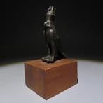 Oud-Egyptisch Brons God Horus als een valk. Late Periode, Verzamelen