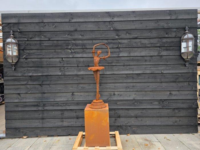 Beeld, XL Ballerina with Pedestal 173cm - 173.5 cm - IJzer -, Antiquités & Art, Curiosités & Brocante