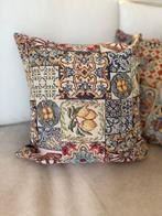 Elegante set kussen gobelin donkerbruin hoofd en multicolor