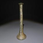 Oud-Romeins Glas Fles. 3e eeuw na Christus. 13,7 cm hoogte.